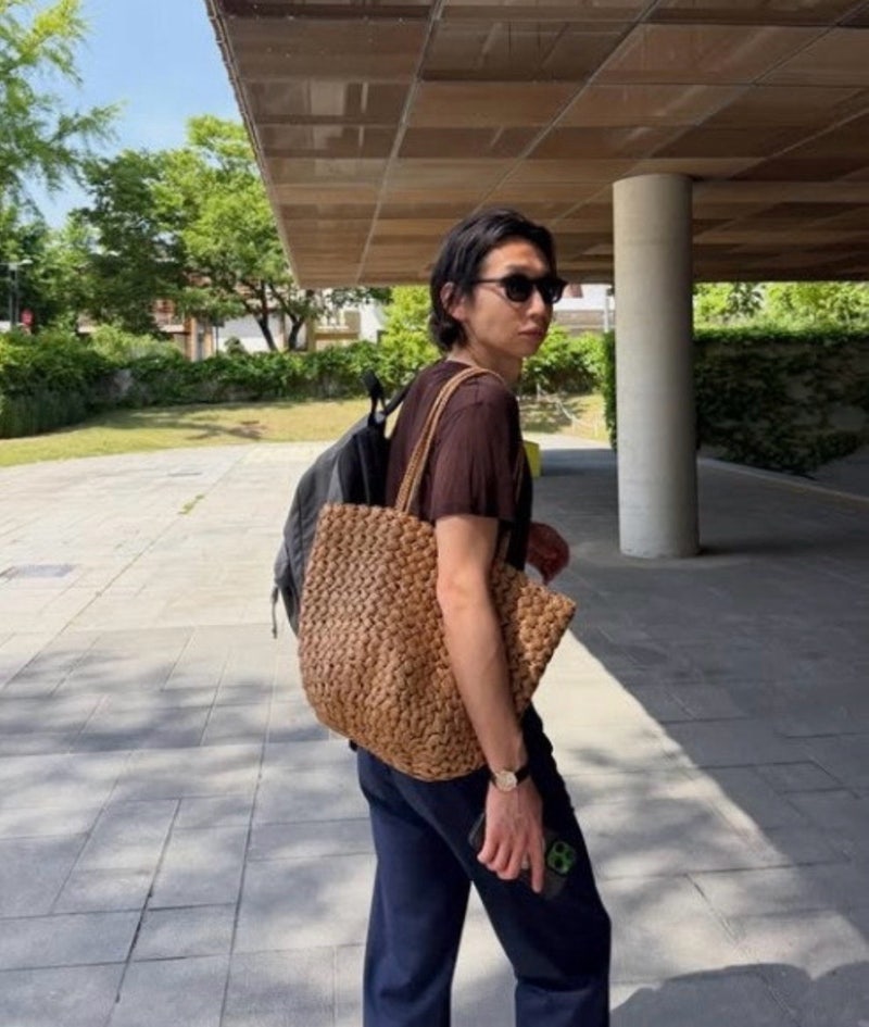 더로우 에스텔 투 라피아 숄더백 차정원 봉태규 착용