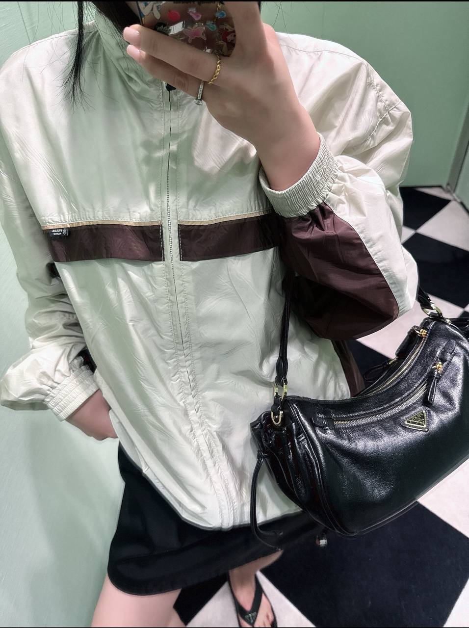 프라다 바람막이 집업 자켓