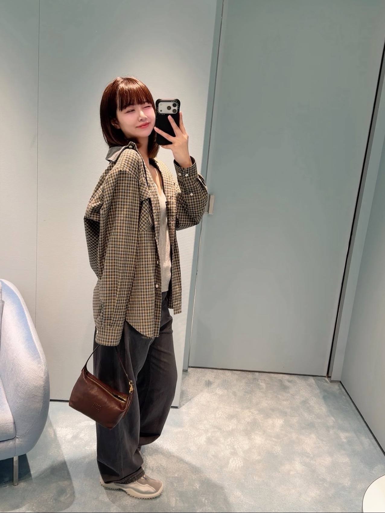미우미우 체크 셔츠